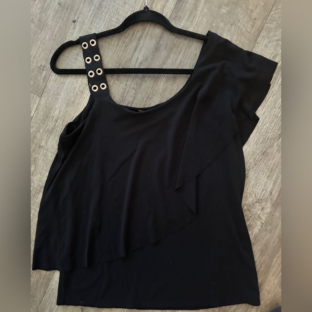 OFF SHOULDER BELLDINI OFF SHOULDER SHIRT WITH GOLD DETAILS e